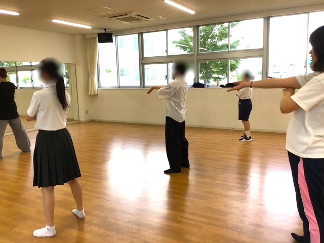 堺リベラル高校　オープンキャンパス　ダンス