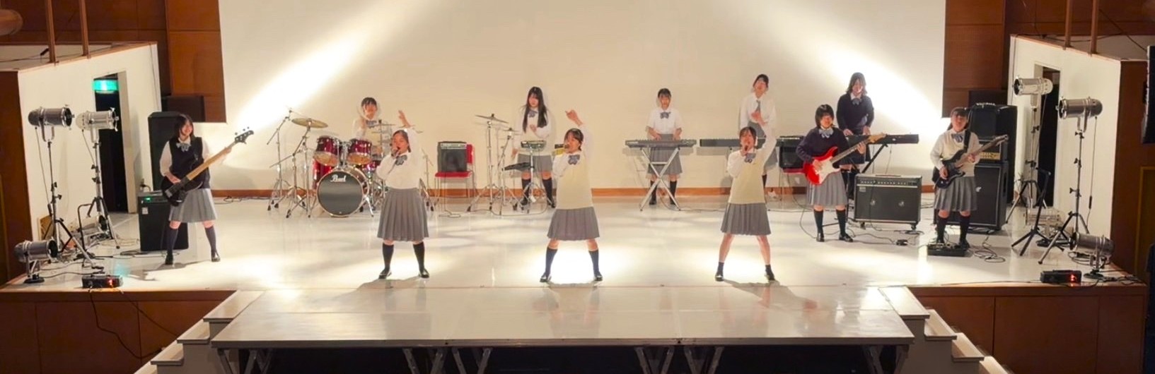 堺リベラル高校　オープンキャンパス　バンド演奏